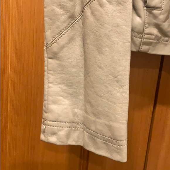 Arden B Tan Jacket - Picture 3 of 5